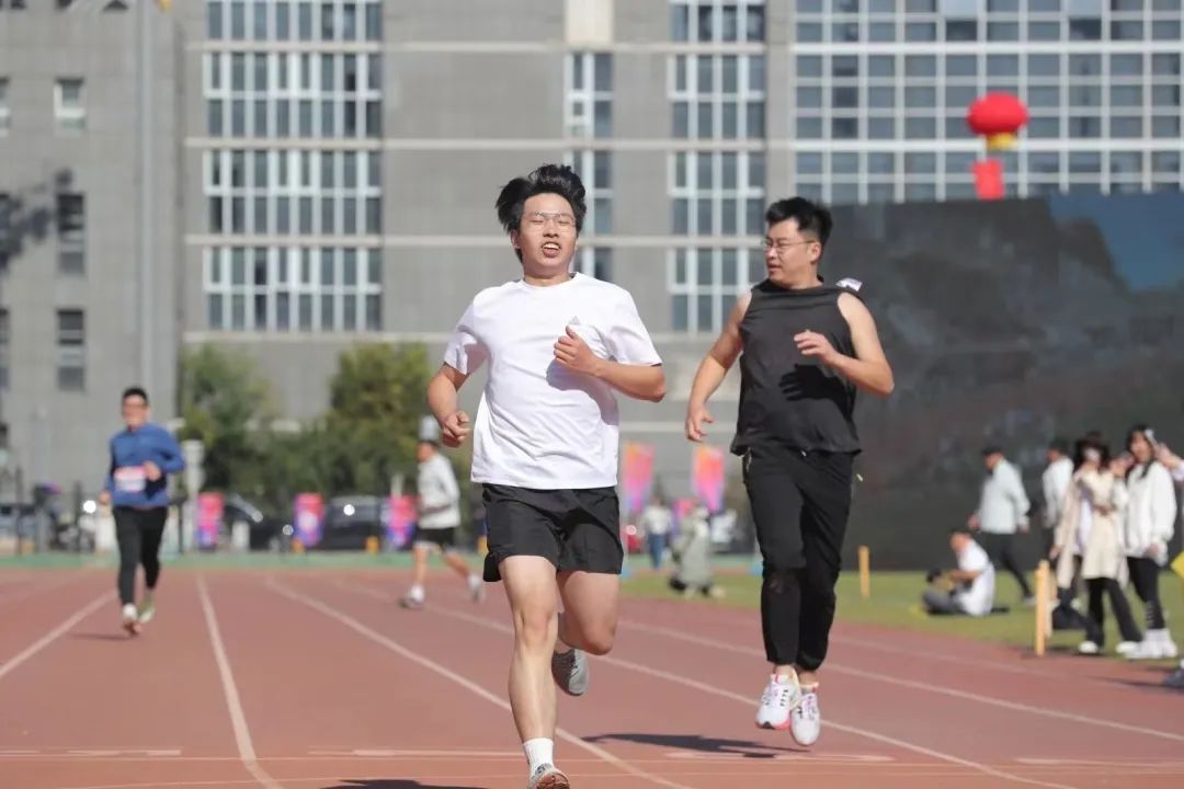 超燃超熱血!社科賽斯考研代表隊(duì)參加2023海淀街道首屆“同心杯”地區(qū)運(yùn)動會!